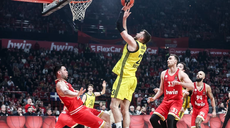 Fenerbahçe Beko EuroLeague'de 2. sıraya yükseldi