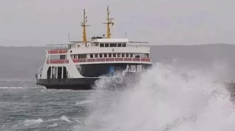 Marmara'da deniz ulaşımına hava engeli! Seferler iptal