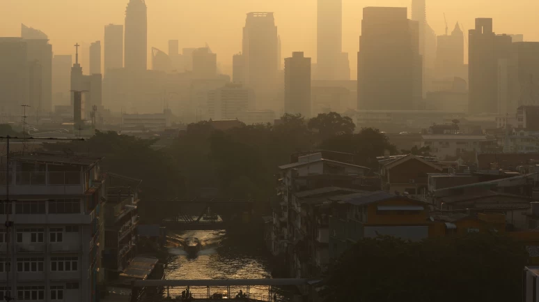 Bangkok'ta hava kirliliğini azaltmak için ulaşım ücretsiz olacak