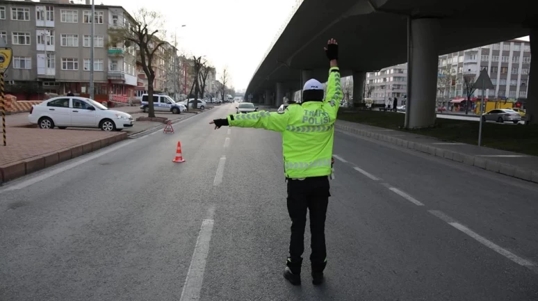 İstanbul'da yarın bazı yollar trafiğe kapatılacak