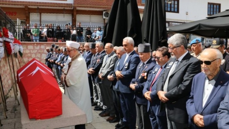 Türkiye'nin en yaşlı gazisine veda edildi