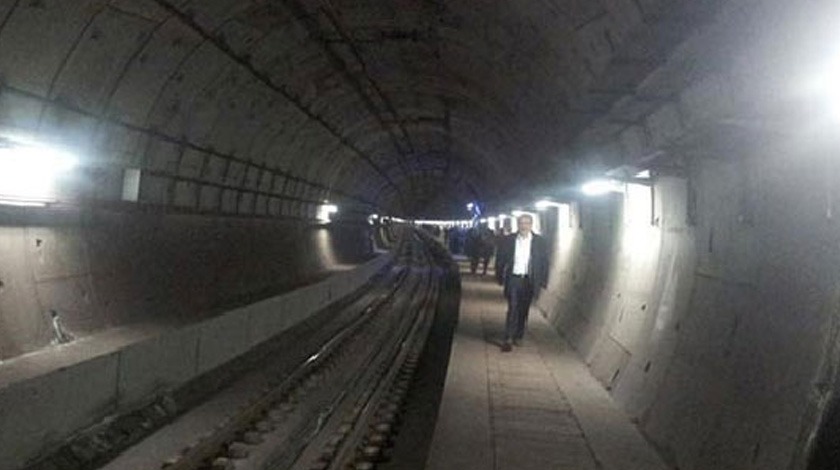 Marmaray'da korkutan arıza! Yolcular böyle yürüdü