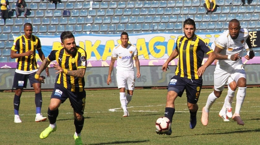 Ankaragücü, Kayseri'de güldü