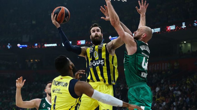 Fener seride öne geçti