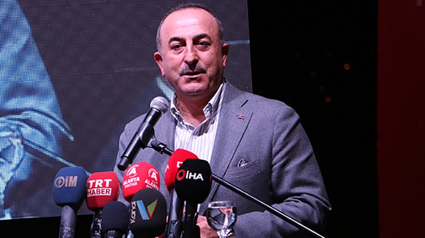 Bakan Çavuşoğlu: 'Tehditlere boyun eğmiyoruz'