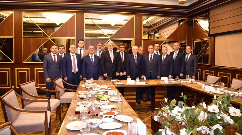 MHP Lideri Devlet Bahçeli'den milliyetçi medyaya iftar