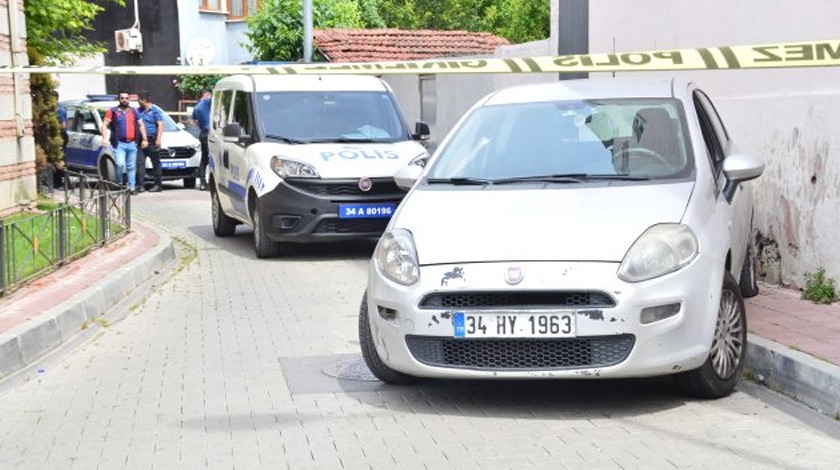 İstanbul'un göbeğinde gasp! Kilolarca altın çaldılar