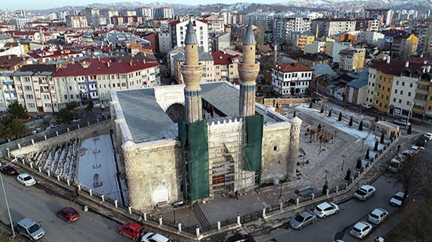 Tarihi Gök Medrese, 22 yıl sonra ziyarete açıldı