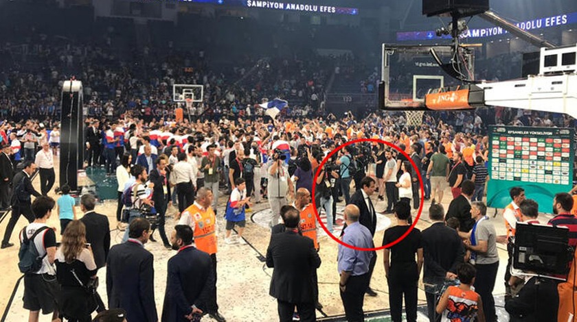 Ergin Ataman'dan maç sonu olay görüntü!