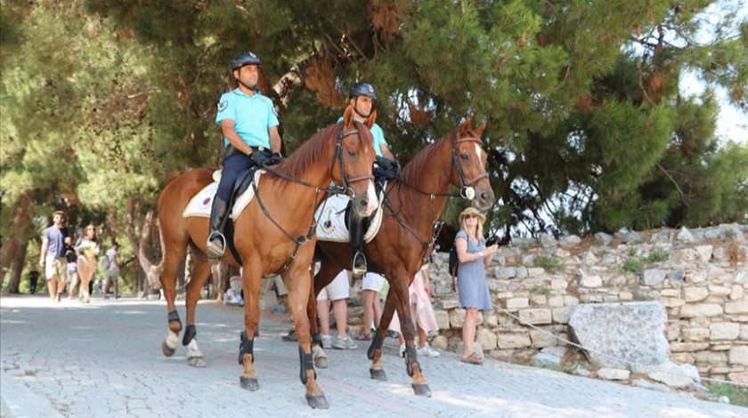 İzmir'de 'atlı jandarma' dönemi