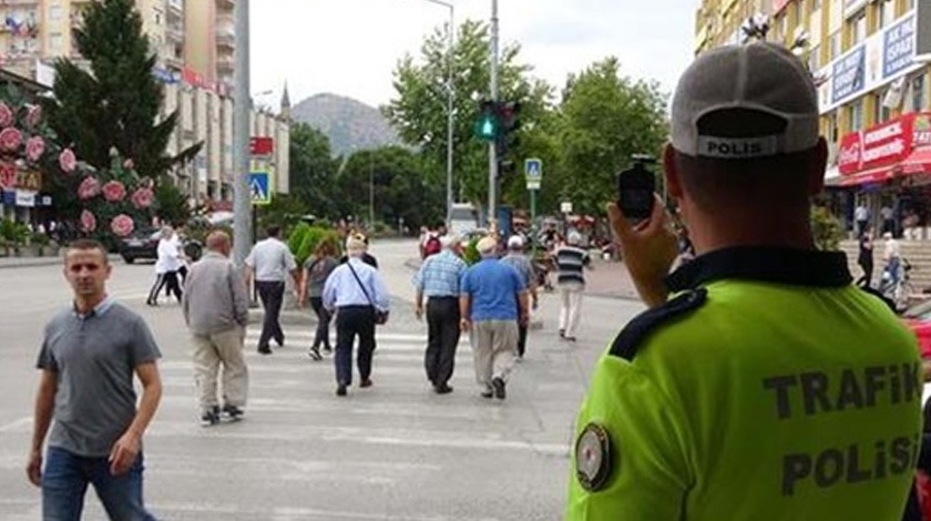 Polis böyle tespit etti! Hepsine ceza kesildi