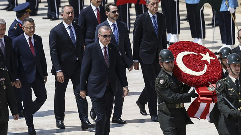 YAŞ üyeleri Anıtkabir'de! Cumhurbaşkanı Erdoğan'dan net mesaj