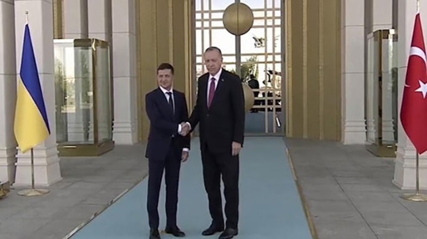 Cumhurbaşkanı Erdoğan Zelenskiy’i resmi törenle karşıladı