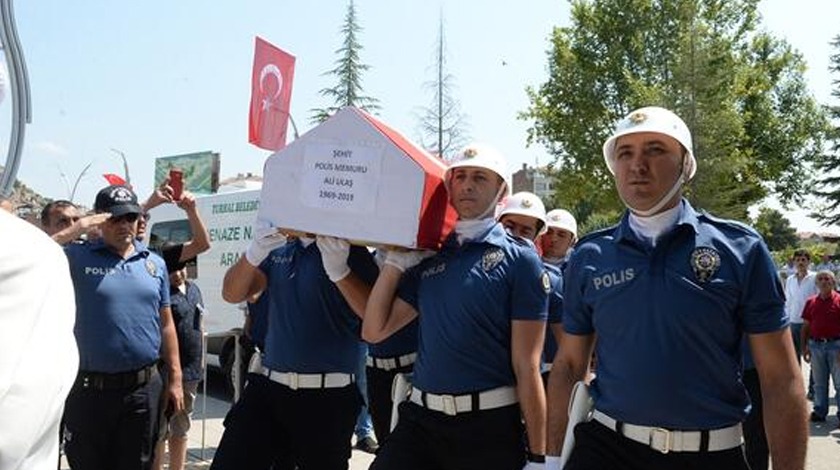 Şehit polis memuru son yolculuğuna uğurlandı