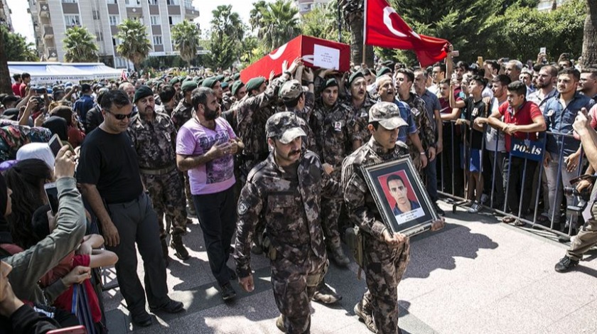 Şehit polisler son yolculuklarına uğurlandı