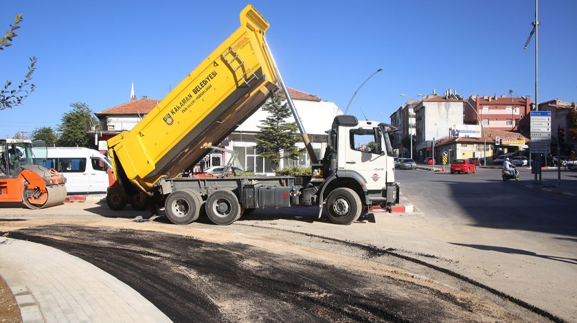 Belediye kavşağı yeniden düzenlendi