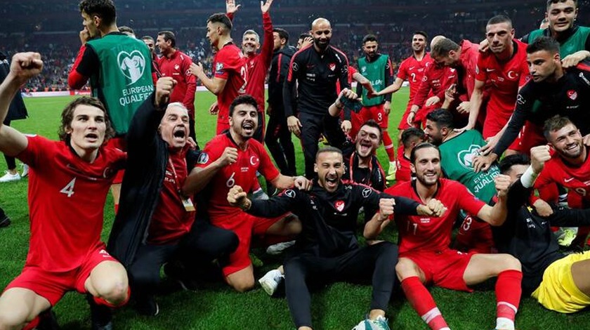 9 futbolcu A Milli Takım kadrosundan çıkarıldı