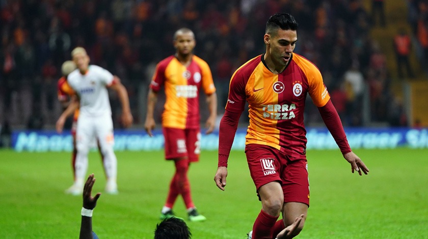 Falcao formasına kavuştu