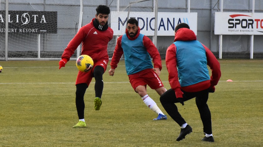 'Afgan Yiğido' futbolcularla buluştu