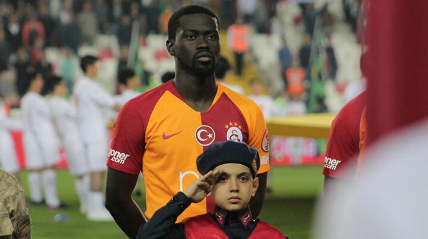 Ndiaye yola çıktı, uçaktan paylaşım...