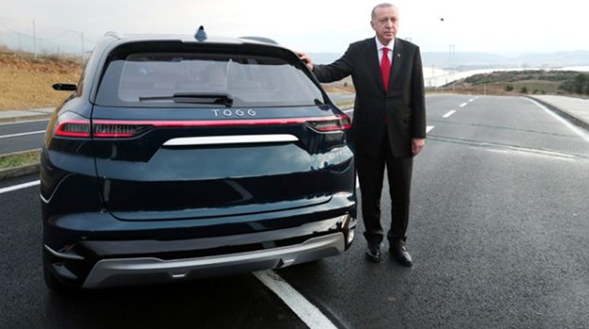 ABD'li şarkıcı yerli otomobile hayran kaldı! 'Ben de talibim'