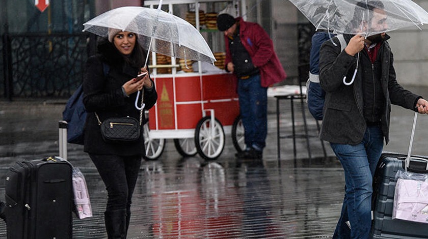 Meteoroloji İstanbul için saat verip uyardı!