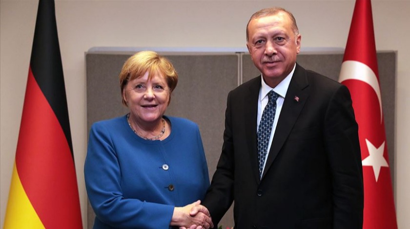 Erdoğan ile Merkel telefonda görüştü