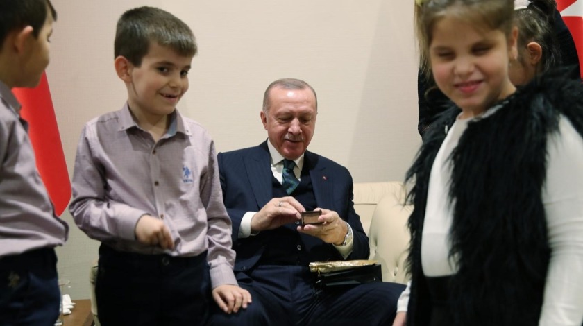 Cumhurbaşkanı Erdoğan'dan öğrencilere özel hediye