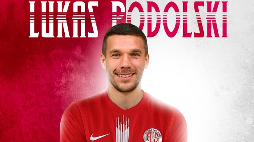 Poldi resmen Antalya'da