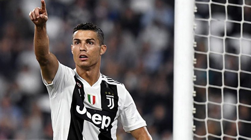 Ronaldo, Juventus'ta tarihe geçti