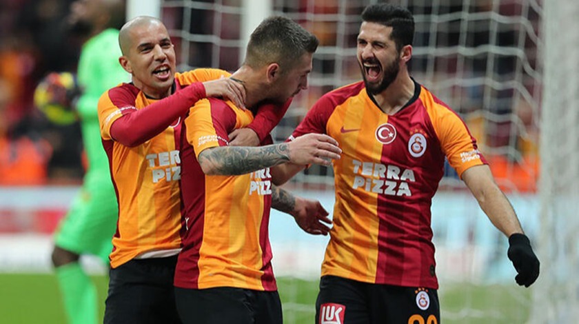 Galatasaray evinde galip: Aslan 6'da 6 yaptı