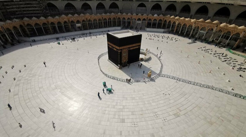 Kâbe'de korona virüs temizliği: Tavaf alanı ilk kez böyle görüntülendi