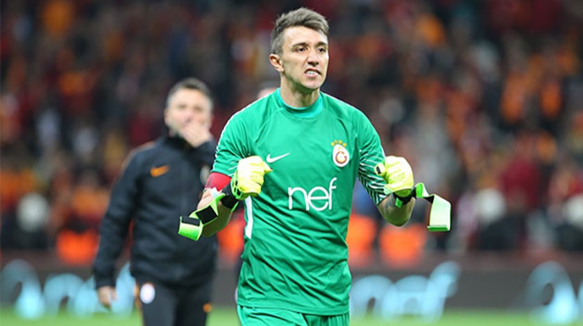 Muslera böyle seslendi: Taraftarların gelmediği bir maç niye oynanıyor