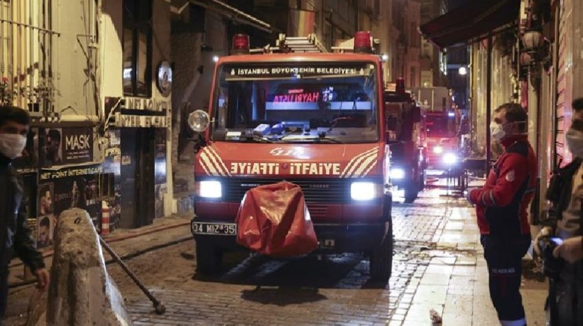 Beyoğlu'da art arda iki yangın