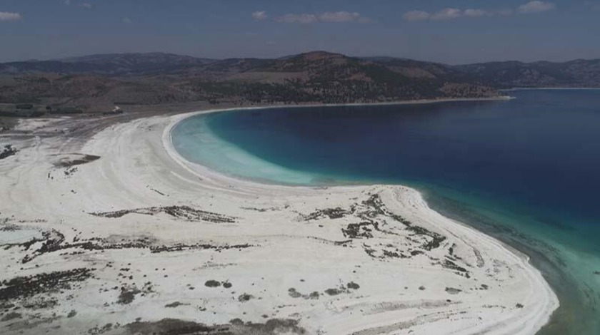 Salda Gölü'nde yüklenici firmaya ceza verildi