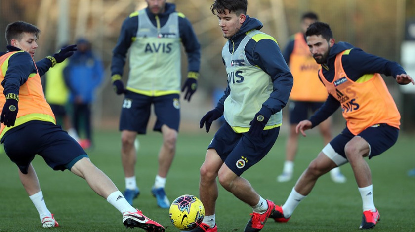 Fenerbahçe açıkladı! Takım antrenmanlara başlıyor