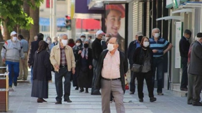 Bu kentte maskesiz sokağa çıkmak yasak