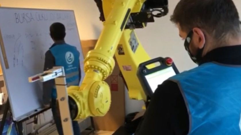 Bursa Ülkü Ocakları'ndan Yerli ve Milli robot