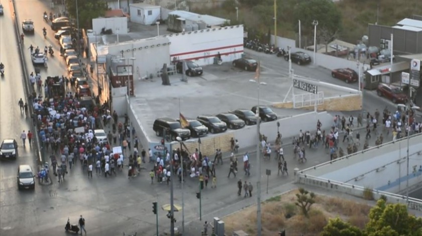 Lübnan'da ekonomik kriz protesto edildi