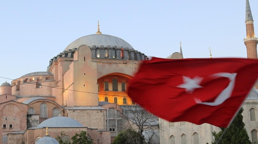 Ayasofya'da namaz kılmak için Türkiye'ye bilet almaya başladılar