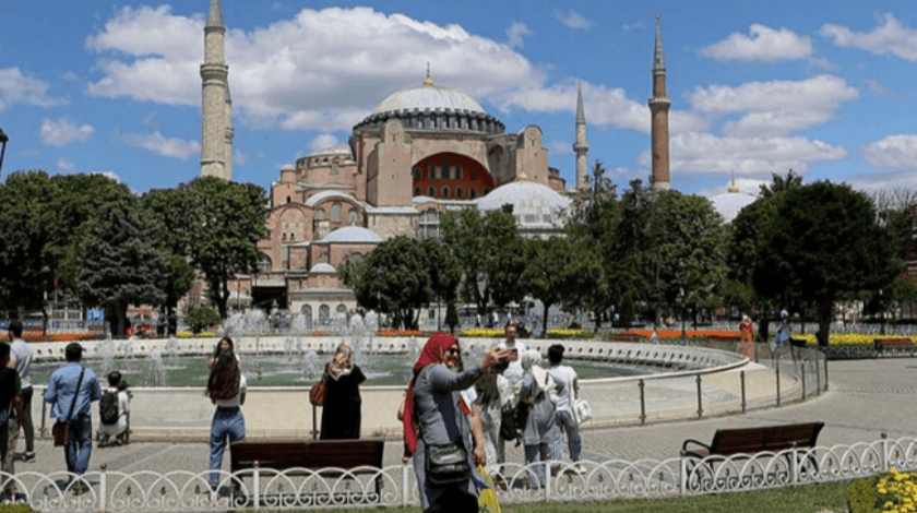 Bakanlıktan 'Gençlik ecdadın izinde: Ayasofya' etkinliği