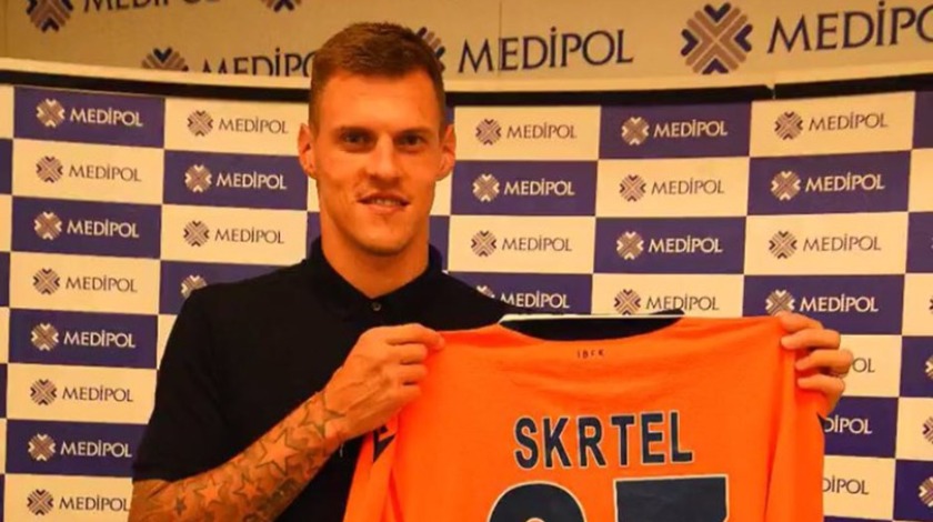 Başakşehir, Skrtel'le sözleşme yeniledi