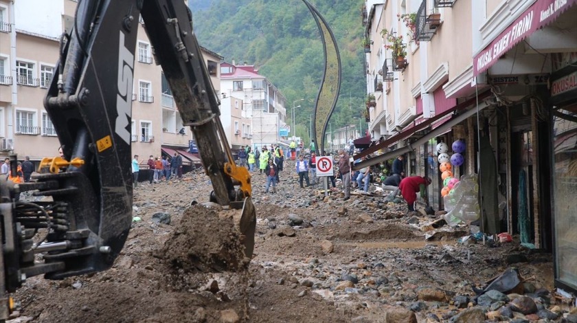 Cumhurbaşkanı Erdoğan'dan Giresun'daki sel felaketi sonrası talimat