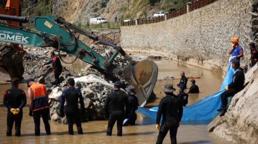 Giresun'daki sel sonrası 1 kişinin daha cansız bedenine ulaşıldı