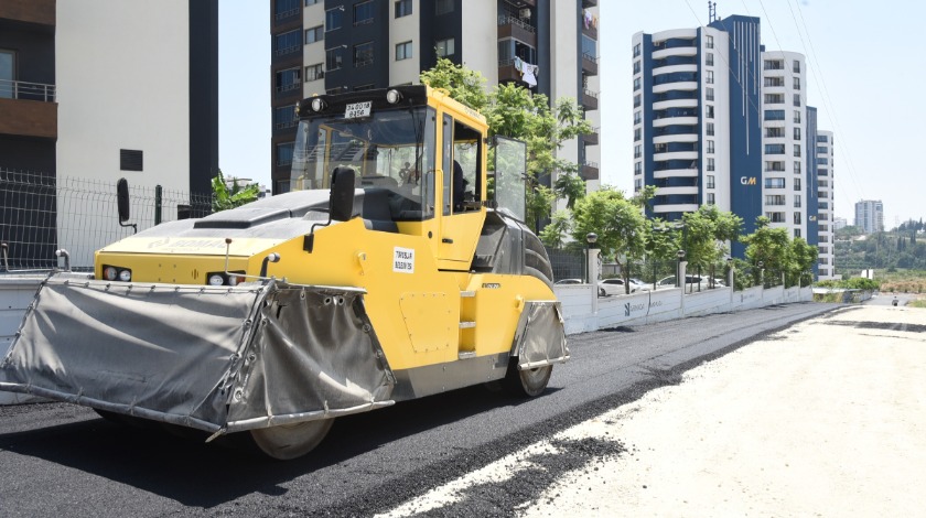 Toroslar Belediyesi, ilçeye 240 bin ton asfalt döktü