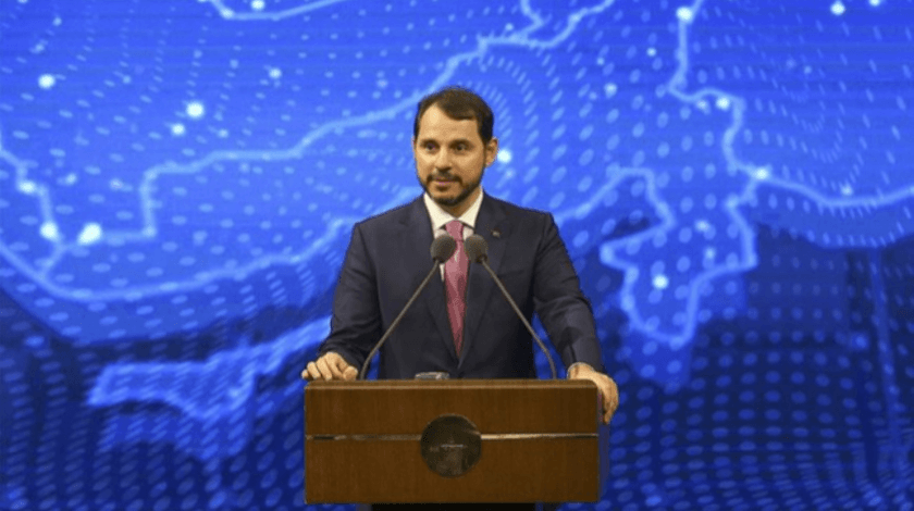 Bakan Albayrak: Durmuyoruz, üretimi sürdürüyoruz