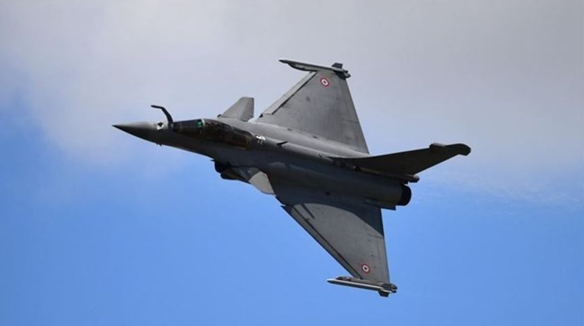 Yunanistan Fransa'dan 18 Rafale tipi savaş uçağı satın alacak