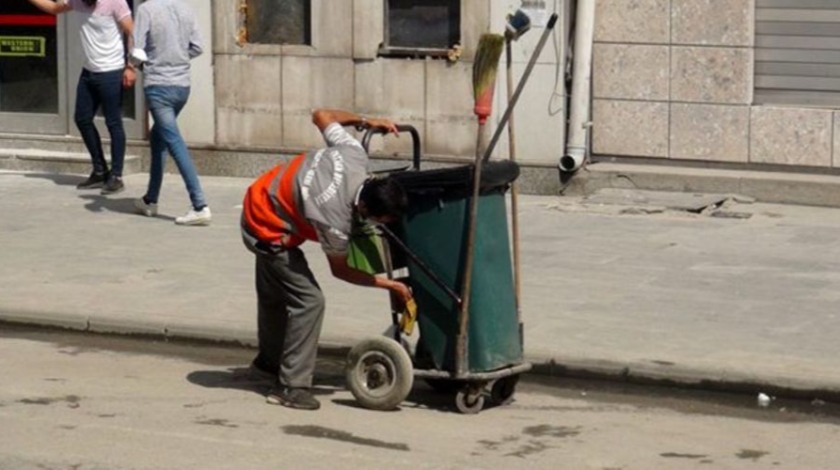 O işçiye bir maaş ikramiye