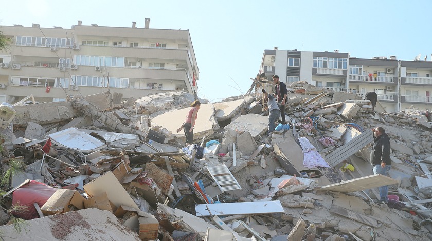 İzmir'deki depremde ölü ve yaralı sayısı açıklandı