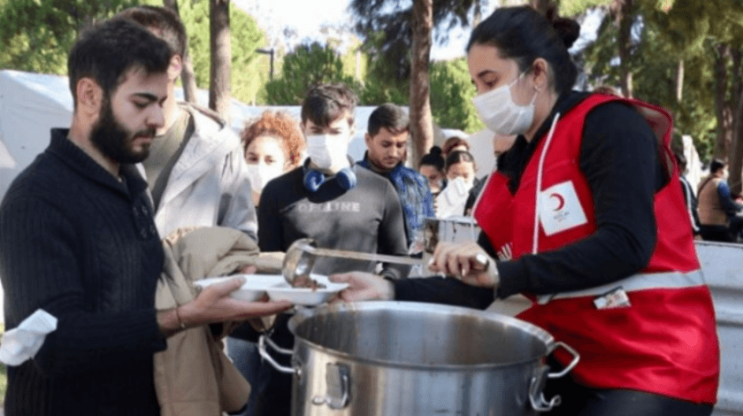 Türk Kızılay'dan İzmir'deki depremzedelere psikososyal destek